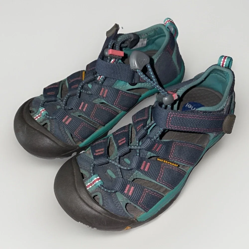 Keen Newport H2 Sandals Midnight Navy/Baltic Youth Size 2
